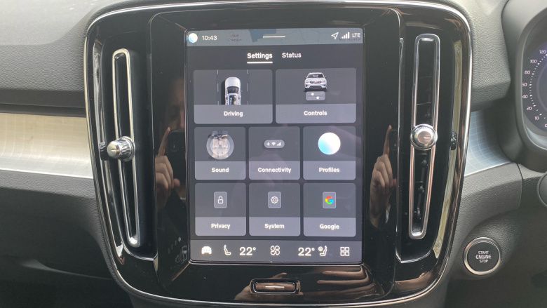 Volvo XC40 2.0 B3P Plus Dark 5dr Auto Petrol Estate